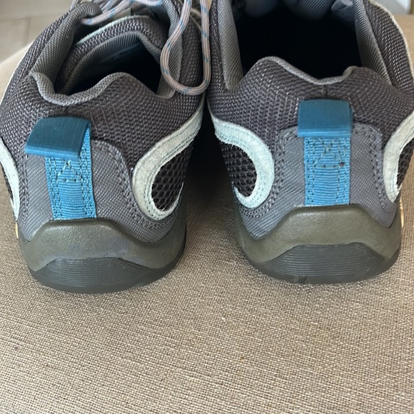 EUC Chaco’s hiking sneakers gray and teal mesh and suede.  8.5 - Picture 7 of 10